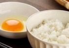 「卵かけご飯」卵は溶いてから？割って直接乗せる？　実は味に違いが出るらしい