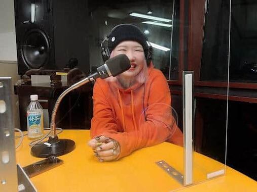 好きな飲み物は酒、趣味は競馬