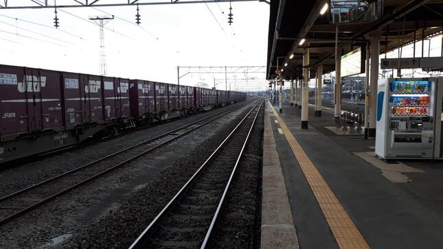 JR小牛田駅。宮城県石巻市へ向かう電車が止まる（J-CASTトレンド編集部撮影）