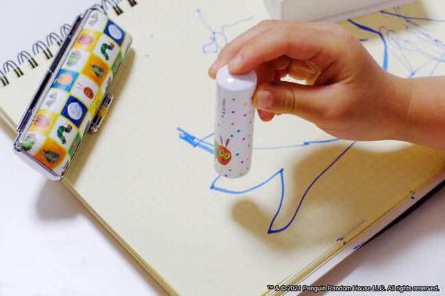 世界中で愛される「はらぺこあおむし」のハンコ
