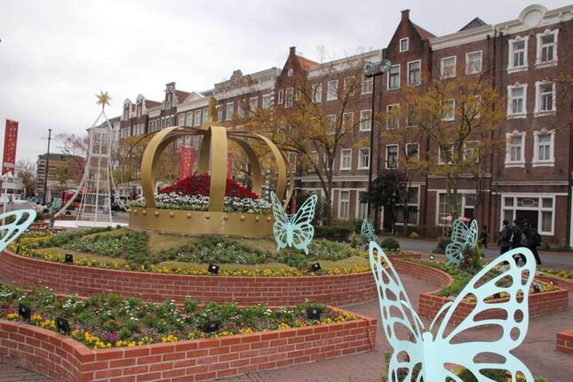 アムステルダム広場はまさにヨーロッパの街並み