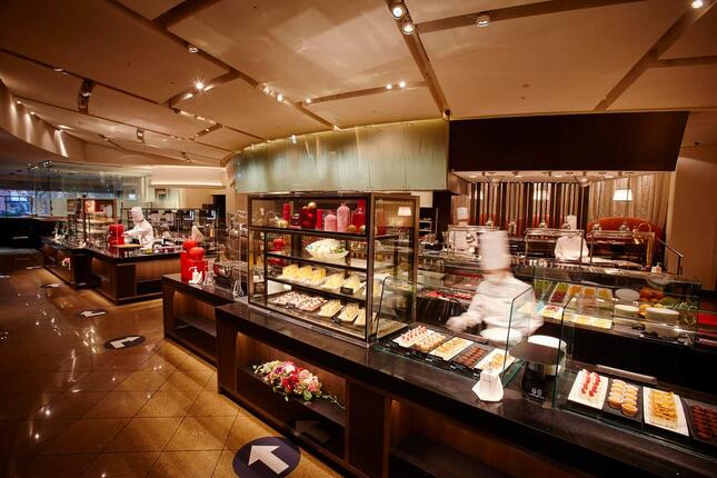 ホテルならではの料理が揃う