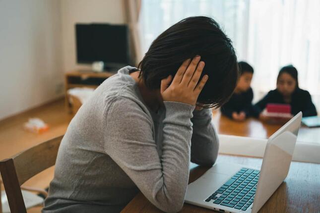 成年年齢が18歳に引き下げられることで、一層注意が必要になる