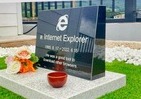 「Internet Explorer」終了で「お墓」　27年の歴史をしのぶ人たち