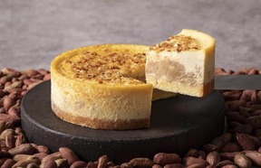 神崎落花生で作ったピーナッツバターの力強い味わいを感じられるチーズケーキ