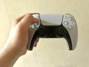 ゲオの抽選販売に新たな取り組み　（写真はPS5用コントローラー「DualSense」
