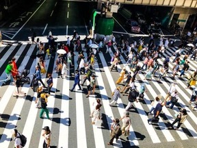 無症状なら外出が認められるようになりそうだ