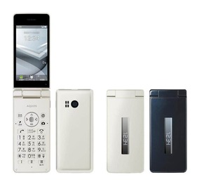 AQUOSケータイ4 シャープ「AQUOS ケータイ4」 着信に気づきやすく画面も見やすい