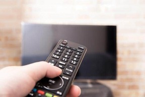 「チューナーレステレビ」が人気商品に、NHK受信料どうなる
