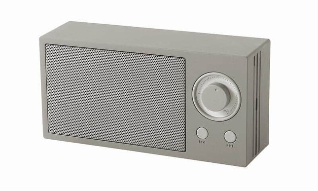 レトロなデザインにワイヤレス機能、お手元スピーカーにも最適