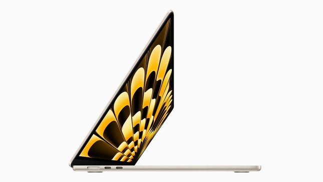 スタイリッシュで高性能、薄さ極まる「MacBook Air」