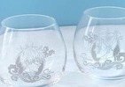 「呪術廻戦」の五条悟と夏油傑　箔押しであしらったグラスセット