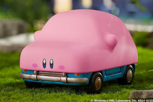 車を頬張った姿のカービィを愛らしいフォルムで立体化