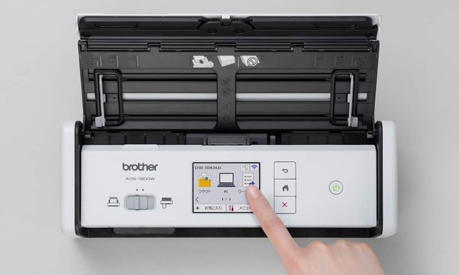 スピーディーなスキャン性能を外出先でも　高い操作性＆機動性
