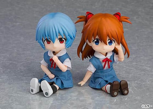 手のひらサイズながら多彩なポージングが可能