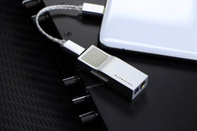 幅広い機器に接続可能、超コンパクトながらハイレゾ音源を楽しめる