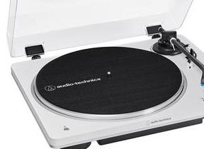 アナログレコードを簡単操作で楽しめる　オーディオテクニカのフルオート・ターンテーブル