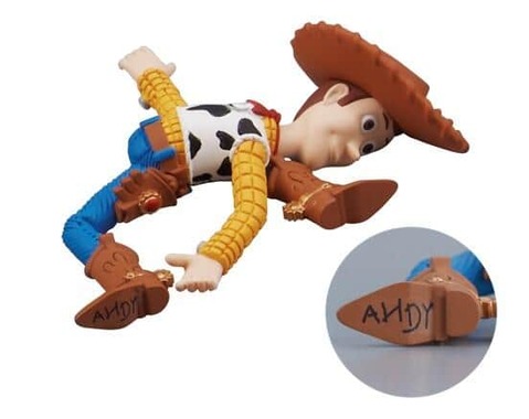 おもちゃのフリをするウッディたちを立体化