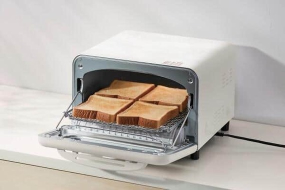 置き場所に困らないコンパクト設計ながら広々庫内
