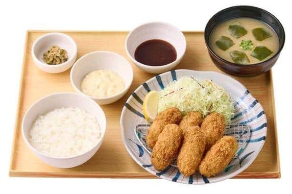 旬の「牡蠣」をフライで存分に
