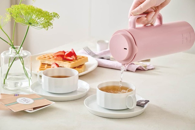 旅行や出張にも持ち出せる、電気ケトルの新しい形
