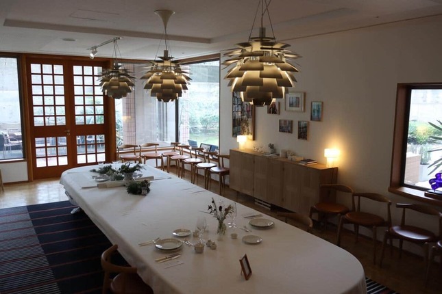 デンマーク大使公邸のダイニング