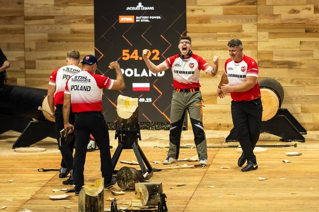 大健闘で3位に入ったポーランドチーム（Credits: STIHL TIMBERSPORTS®）
