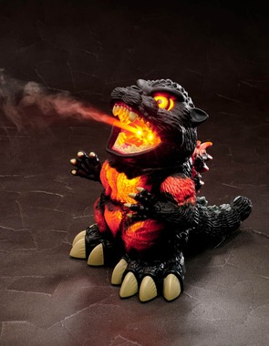 迫力のフォルムで熱線を吐くようにミストを放射
