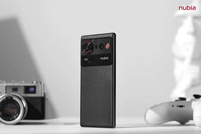 印象的なデザインに先進の機能
