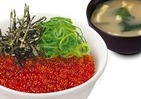 「松屋」から「いくら丼」弾ける食感と濃厚な旨み　炙りサーモンとのコラボ丼も
