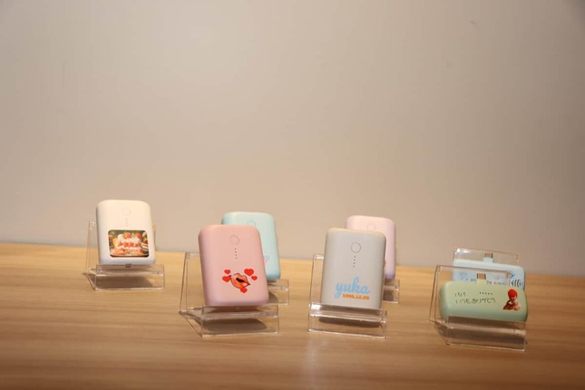 準固体電池が搭載されたモバイルバッテリー各種