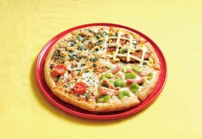 春を感じる旬の食材をクワトロ・ピザで