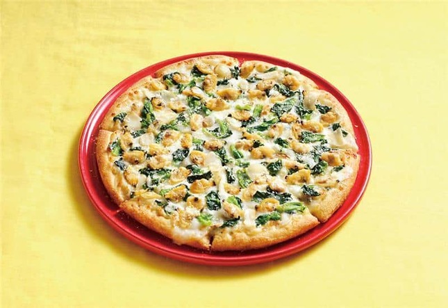 春を感じる旬の食材をクワトロ・ピザで