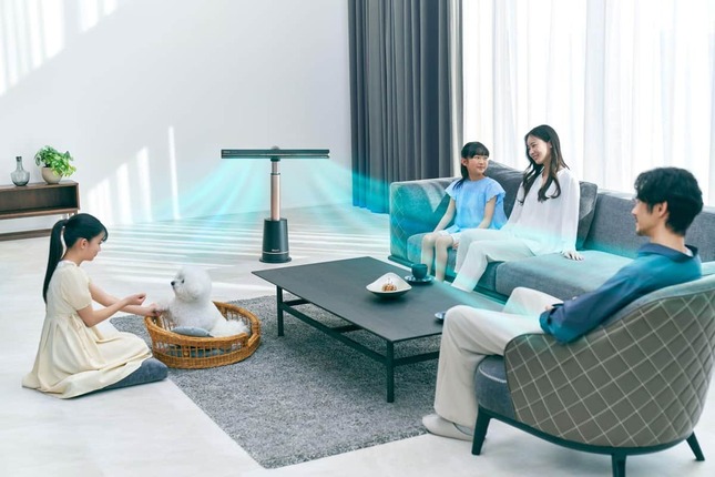 ブレードが回転、心地よい風を部屋中に
