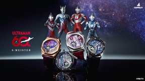 オープンハート部分がカラータイマー、各ヒーローのモチーフが随所に
