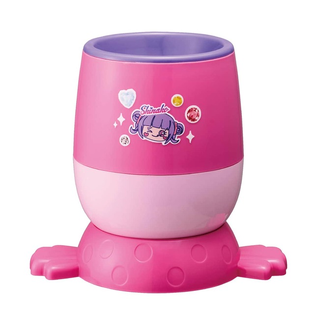 しなこちゃんらしさ全開のカラー＆デザイン
