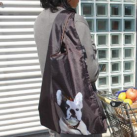 スーパープランニングの「ROO-shopper Grande」は肩掛けも可能