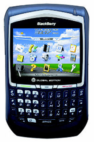 8月から販売を開始する「BlackBerry 8707h」