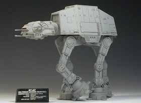 これオマケ？迫力ある「AT-AT」　（C）2009 Lucasfilm Ltd.&TM 