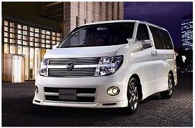 サスペンションとボディ剛性高めた「エルグランド」