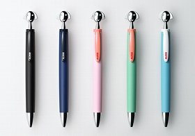 洗練されたデザインの2色ボールペン