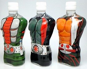 「仮面ライダー」型　マッチョなペットボトル