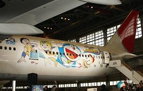 JAL、「ドラえもん映画」30周年記念特別機お披露目