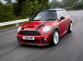 「35万円超」オプション標準装備のBMW