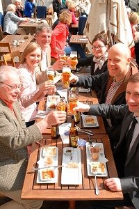 サントリー酒類、ドイツの2都市で『ザ・プレミアム・モルツ』を期間限定販売