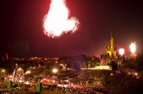 ディズニーランドで新年を！　入園パスの申し込みはじまる