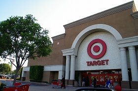 【L.A発】高級ブランドとコラボなのに安っ！ 進化し続けるスーパー「Target」