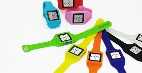 iPod nano用「腕時計型ケース」