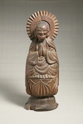 画像は江戸時代の「木喰仏」。柳の紹介によってその存在が世に認められた