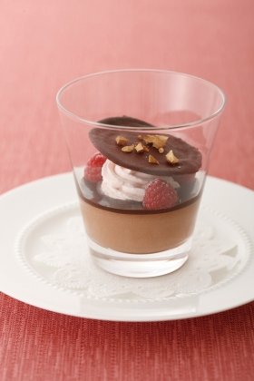 「チョコレートのグラスデザート」。見た目にもかわいらしい